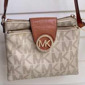 Michael Kors Crossbody Bag